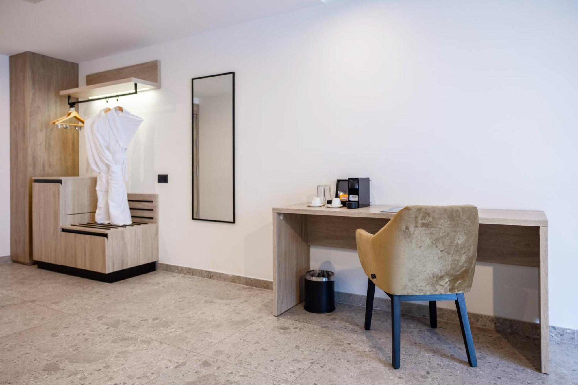 Hotel Levante St Julian'S, Affiliated By Melia Saint Julian's ภายนอก รูปภาพ
