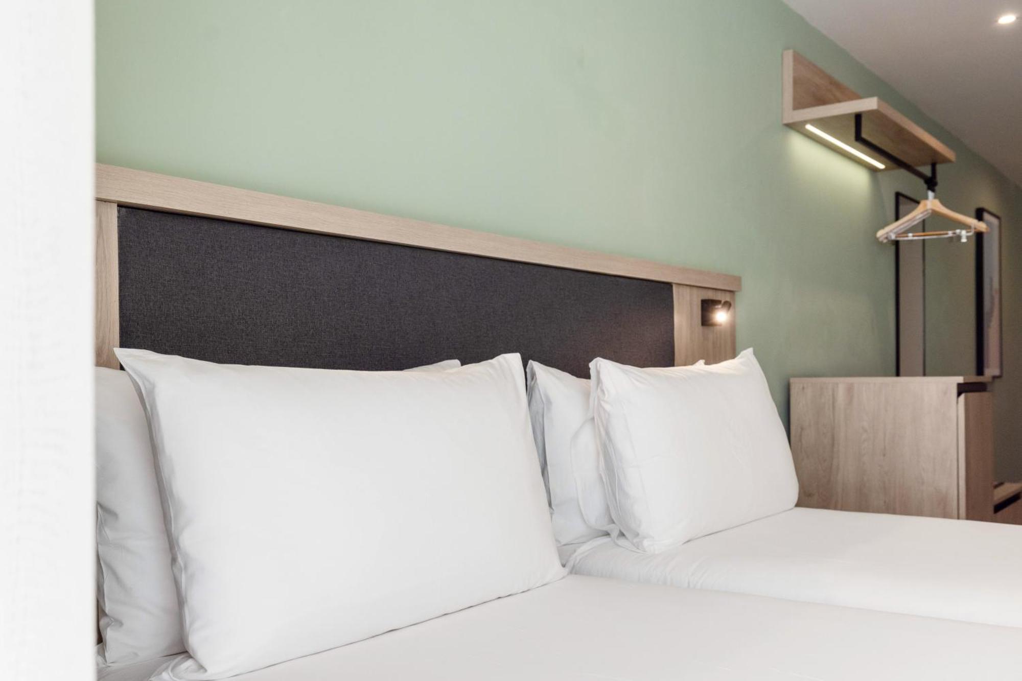 Hotel Levante St Julian'S, Affiliated By Melia Saint Julian's ภายนอก รูปภาพ