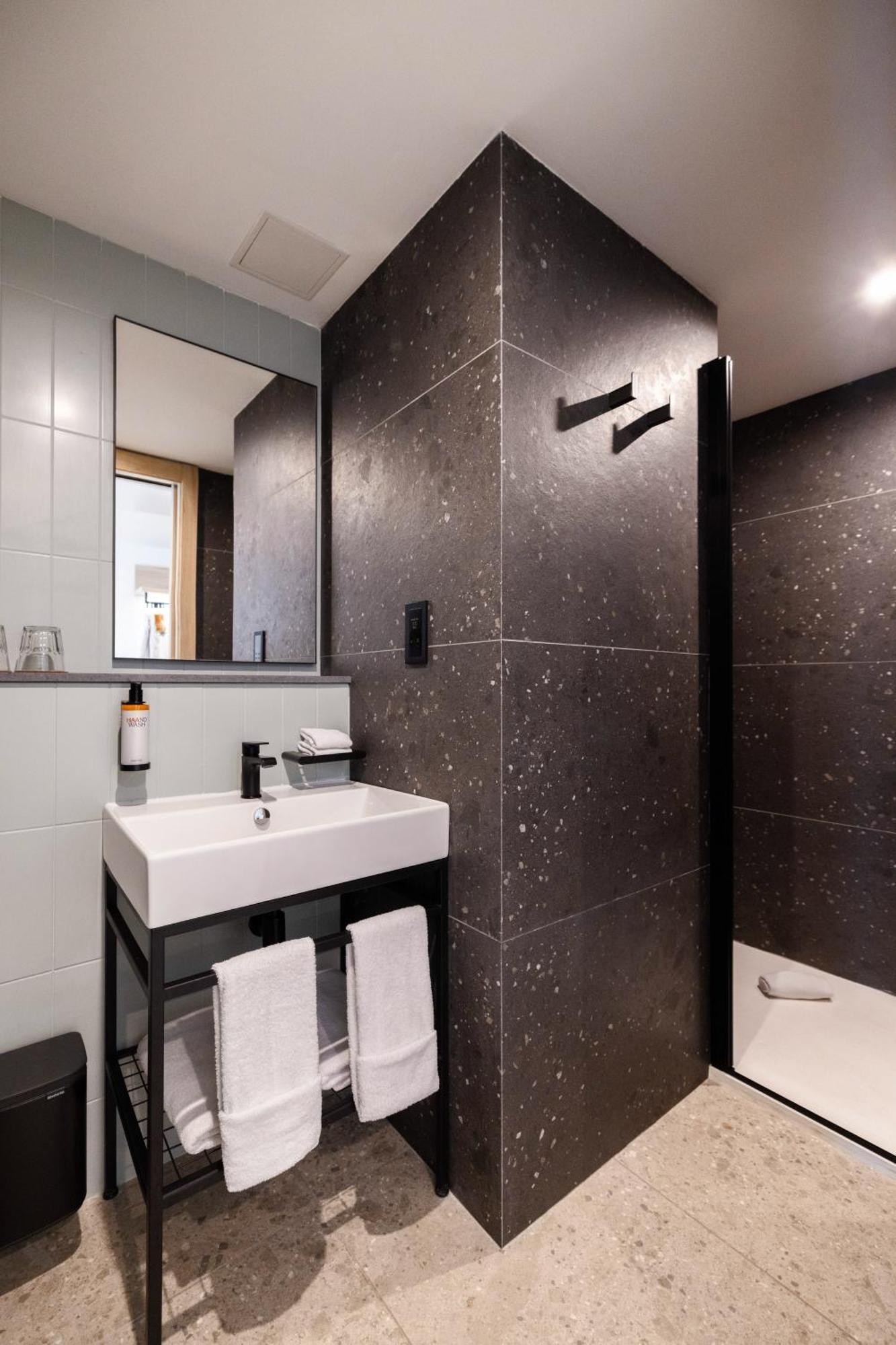 Hotel Levante St Julian'S, Affiliated By Melia Saint Julian's ภายนอก รูปภาพ