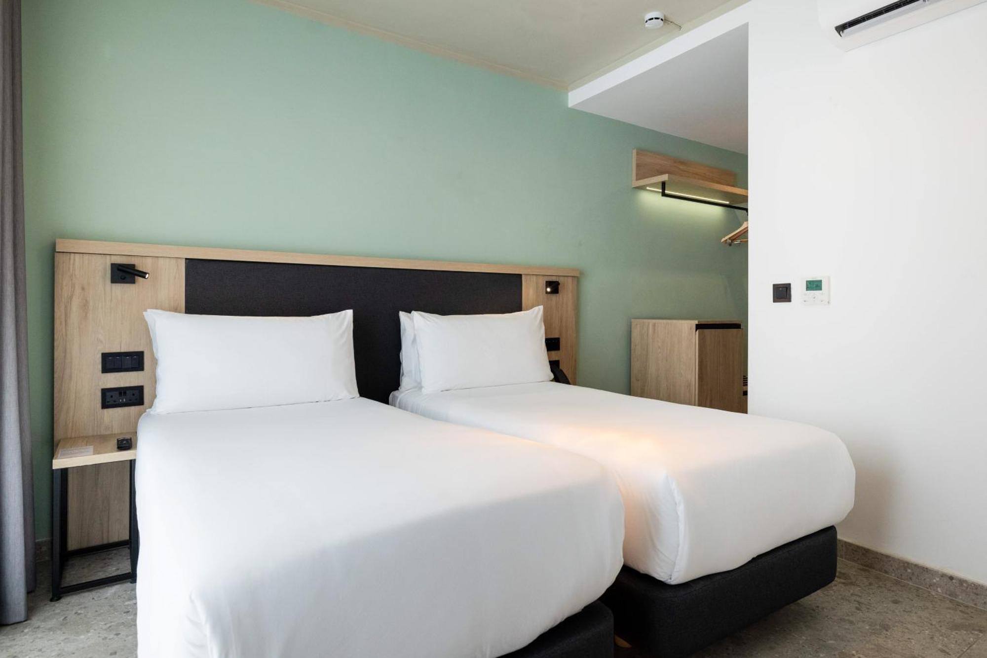 Hotel Levante St Julian'S, Affiliated By Melia Saint Julian's ภายนอก รูปภาพ